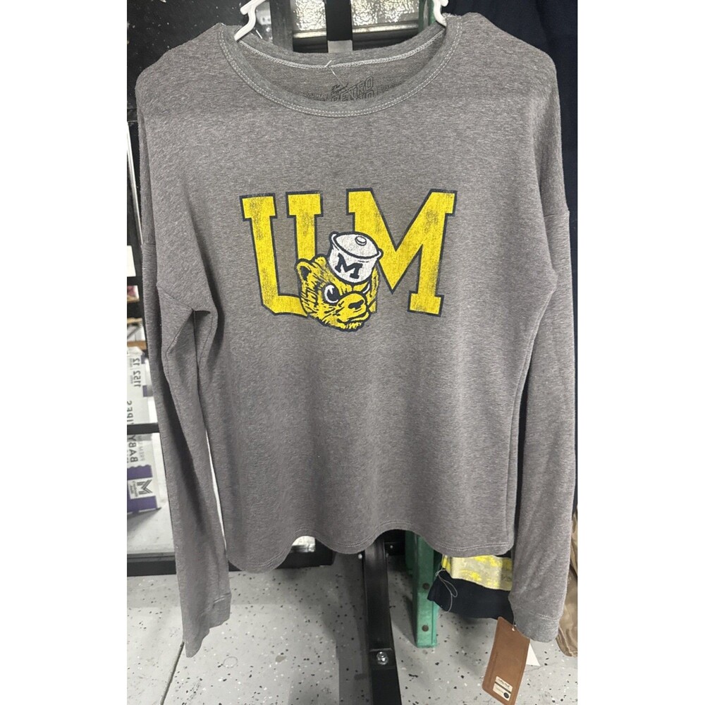 Michigan Wolverines Women’s Original Retro Brand UM Crew Sweatshirt / NWT /small